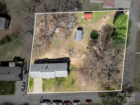 403 E 27th St, Kannapolis, NC 28083 photo 4