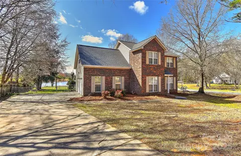 2013 Barkley Cir, Monroe, NC 28112 photo 5
