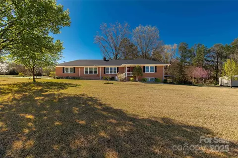 1139 Suttle Rd, Lancaster, SC 29720