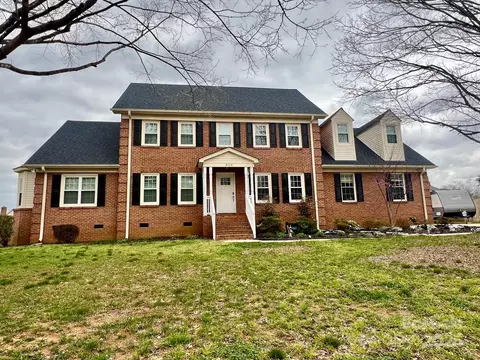 2110 Clover Bend Dr, Monroe, NC 28110
