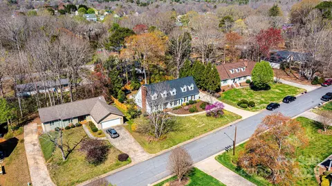 View/Area - 3021 8th Street Ne Ct NE, Hickory, NC 28601 photo 3 of 4
