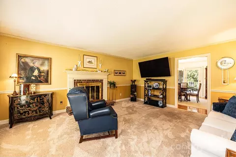 Living - 3021 8th Street Ne Ct NE, Hickory, NC 28601 photo 2 of 2