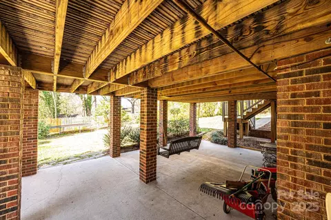Exterior - 3021 8th Street Ne Ct NE, Hickory, NC 28601 photo 12 of 13
