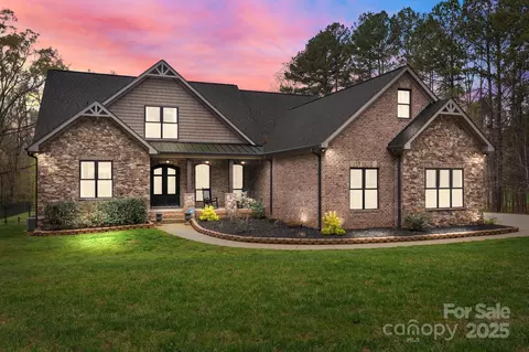 1770 Cranwell Dr, Mount Ulla, NC 28125