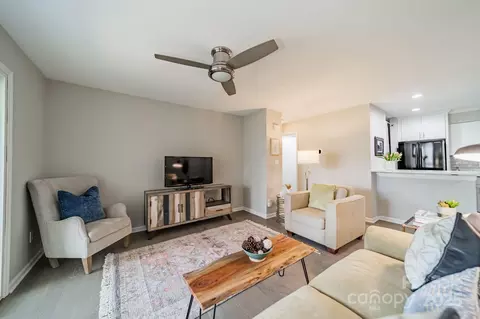 1001 Churchill Downs A Ct #A, Charlotte, NC 28211