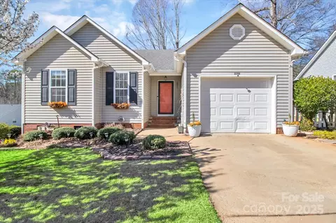 2318 Kestrel Dr, Rock Hill, SC 29732