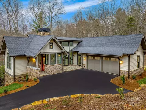 435 Barrington Dr, Asheville, NC 28803