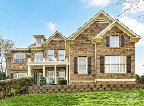 1110 Woodhall Dr, Huntersville, NC 28078