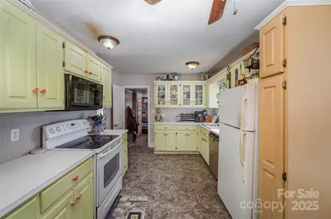 Kitchen - 116 S Westover Dr, Monroe, NC 28112 photo 2 of 2