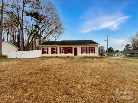 1313 Ridgewood Dr, Concord, NC 28027