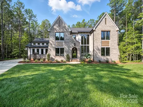 3948 Ostler Ct, Lancaster, SC 29720