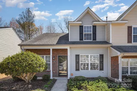 7361 Sun Dance Dr, Fort Mill, SC 29707