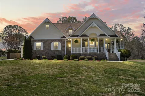 2911 Rainwater Ct, Monroe, NC 28110