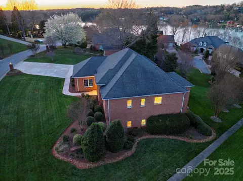 110 49th Avenue Nw Pl NW, Hickory, NC 28601 photo 6