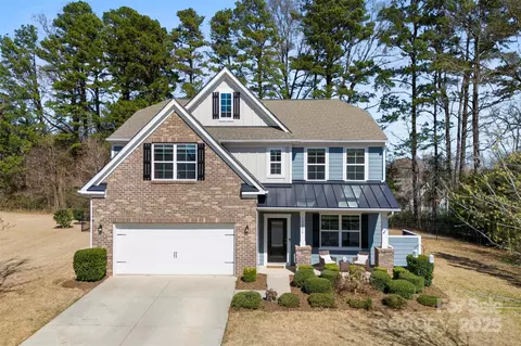 15916 Foreleigh Rd, Huntersville, NC 28078