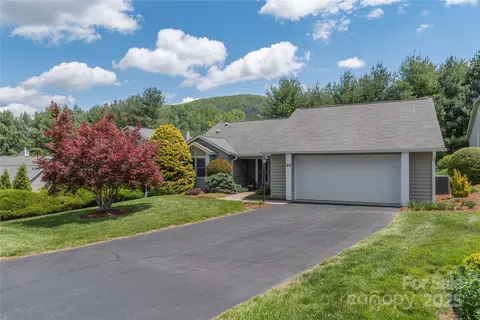 30 Cedarcliff Cir, Asheville, NC 28803