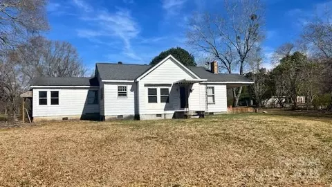 3736 Cliffside Rd, Mooresboro, NC 28114