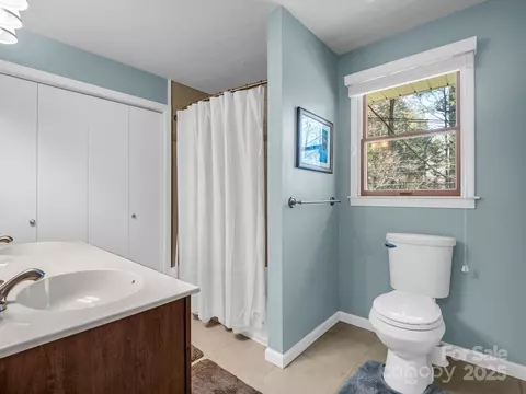 19 Robert E Lee Dr, Flat Rock, NC 28731 photo 16