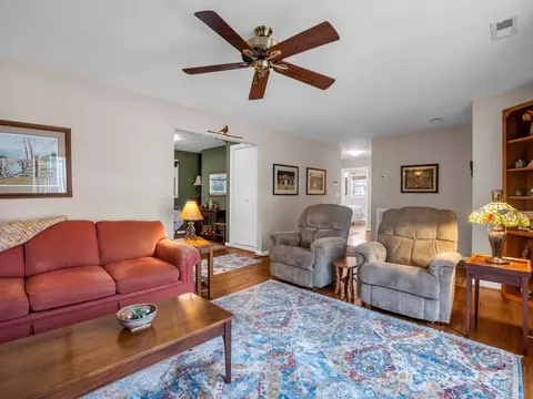 19 Robert E Lee Dr, Flat Rock, NC 28731 photo 9