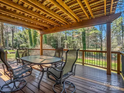 19 Robert E Lee Dr, Flat Rock, NC 28731 photo 13