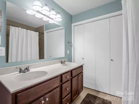 19 Robert E Lee Dr, Flat Rock, NC 28731 photo 17