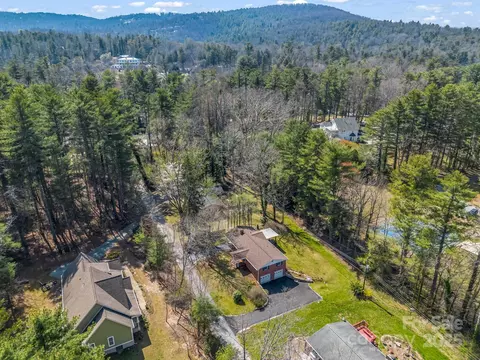 19 Robert E Lee Dr, Flat Rock, NC 28731 photo 7