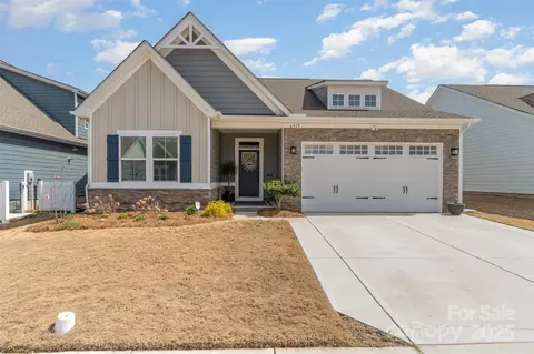 6419 Cambridge Dr, Harrisburg, NC 28075