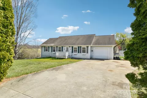 253 Tipton Hill Rd, Leicester, NC 28748