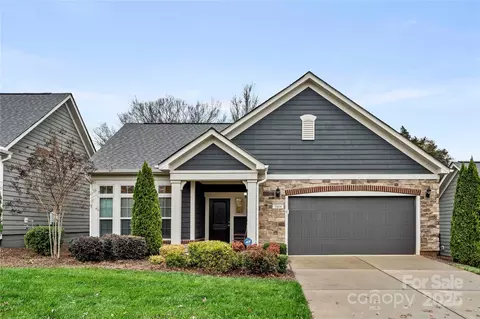 7909 Parknoll Dr, Huntersville, NC 28078