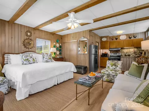 140 Old Mill Rd, Flat Rock, NC 28731 photo 7