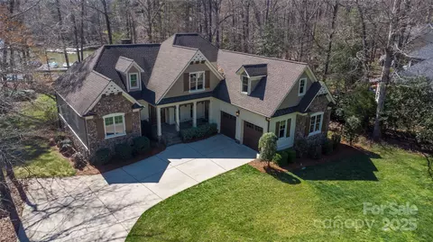 147 Pearl Bay Dr, New London, NC 28127