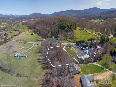 99999 Green Valley 1 Rd #1, Waynesville, NC 28786