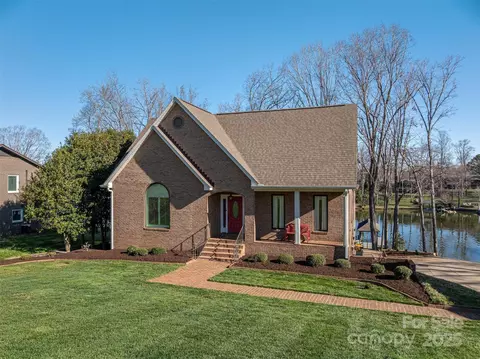 108 N Oakwood Dr, Kings Mountain, NC 28086