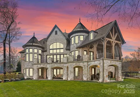4004 Channel Point Ln, Denver, NC 28037