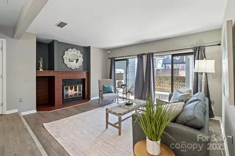 419 W 8th 50 St #50, Charlotte, NC 28202