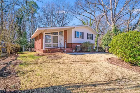 2300 Highlawn Dr, Charlotte, NC 28212