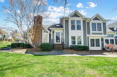8250 Tradd Ct, Charlotte, NC 28210