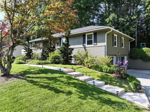 324 Woody Ln, Asheville, NC 28804