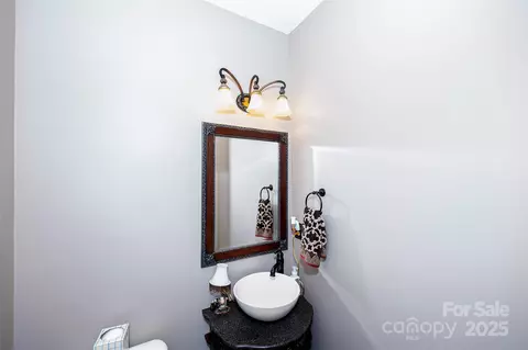 Bath - 625 Circle Trace Rd, Monroe, NC 28110 photo 1 of 4