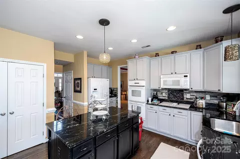 Kitchen - 625 Circle Trace Rd, Monroe, NC 28110 photo 4 of 4