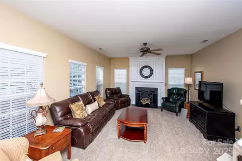 Living - 625 Circle Trace Rd, Monroe, NC 28110 photo 2 of 3