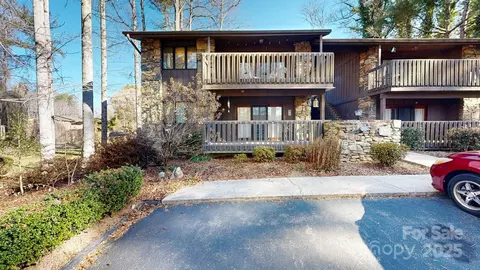 50 Maxine 104 Ln #104, Hendersonville, NC 28739