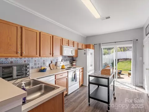 2012 Oakstone Dr, Monroe, NC 28110 photo 10