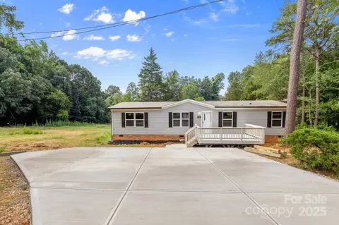 143 Lakewind Dr, Mooresville, NC 28115