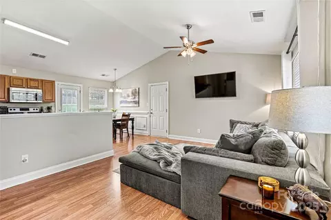 Living - 301 N 4th Ave, Maiden, NC 28650 photo 1 of 2