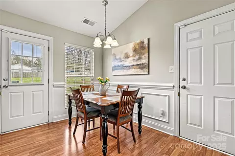 Dining - 301 N 4th Ave, Maiden, NC 28650 photo 1 of 2