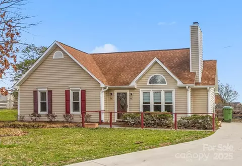 1604 Elsworth Ct, Kernersville, NC 27284