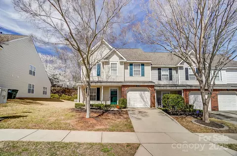 16729 Timber Crossing Rd, Charlotte, NC 28213