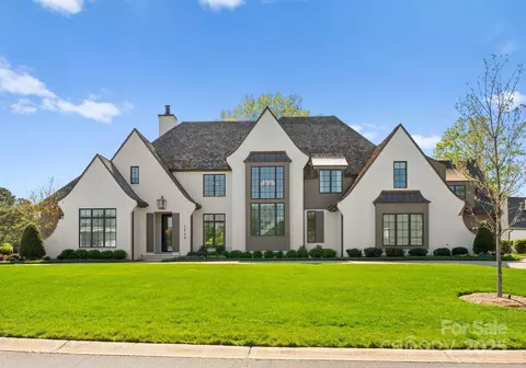 5924 Masters Ct, Charlotte, NC 28226