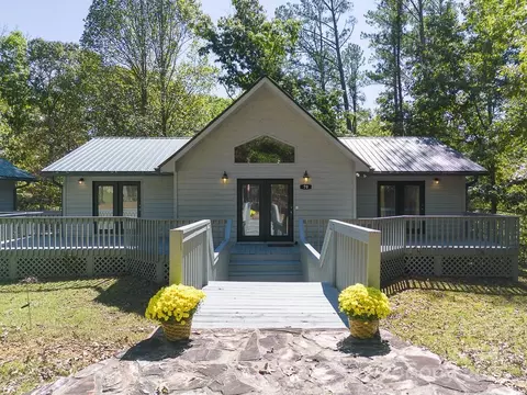 70 Oak Brook Ln, Murphy, NC 28906
